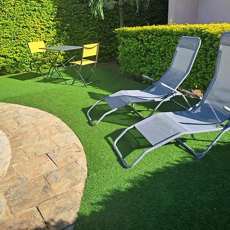 Appartement Paisible Avec Jardin & Piscine Albion Eksteriør billede