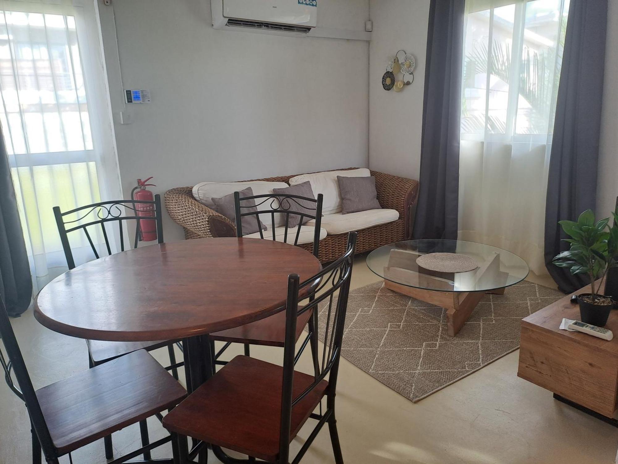 Appartement Paisible Avec Jardin & Piscine Albion Eksteriør billede