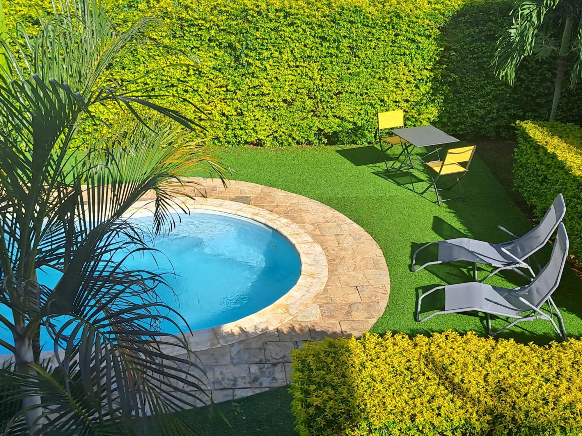 Appartement Paisible Avec Jardin & Piscine Albion Eksteriør billede
