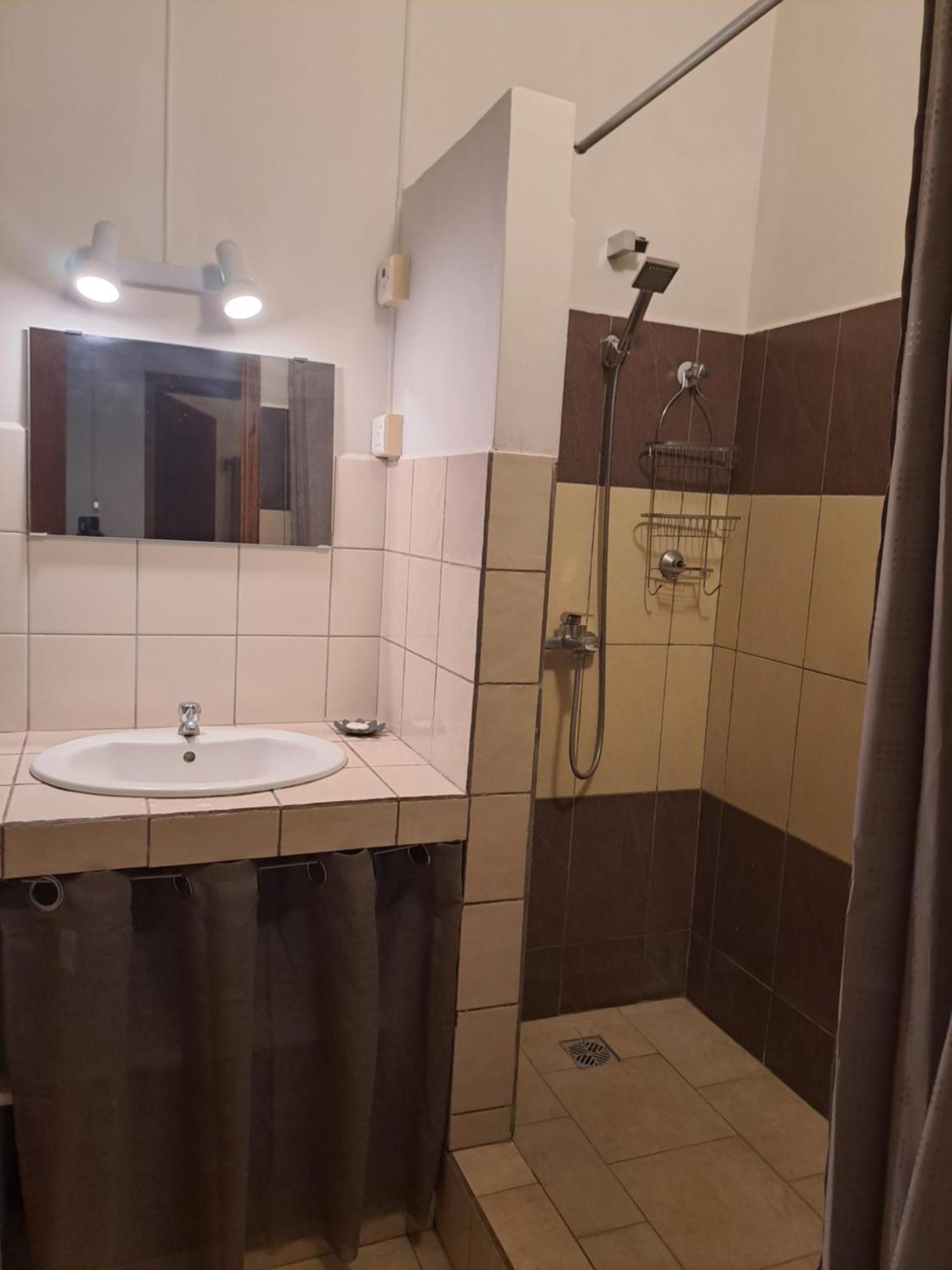 Appartement Paisible Avec Jardin & Piscine Albion Eksteriør billede